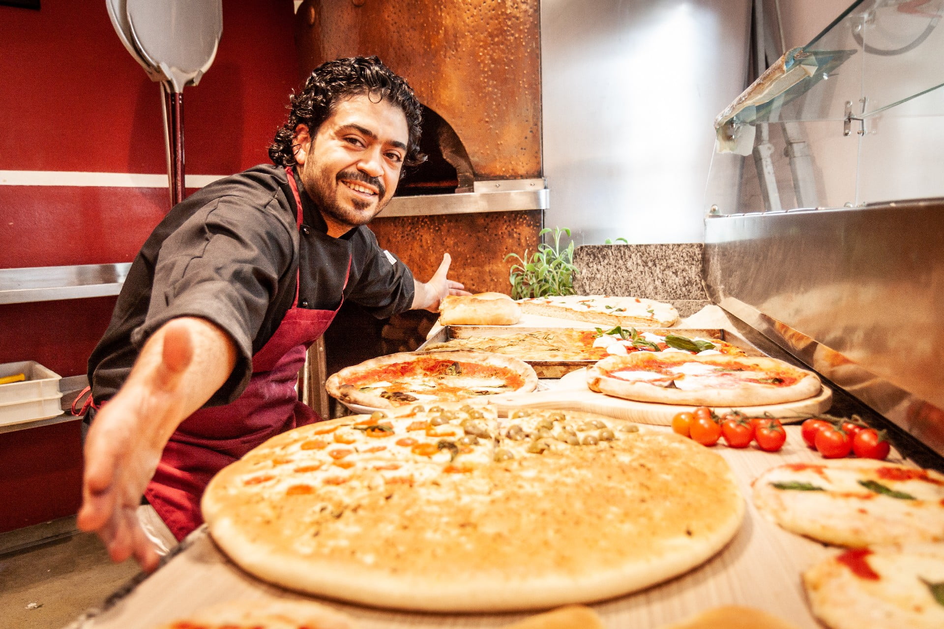 pizza al trancio e classica - pizza al metro - voglia di pizza Uboldo
